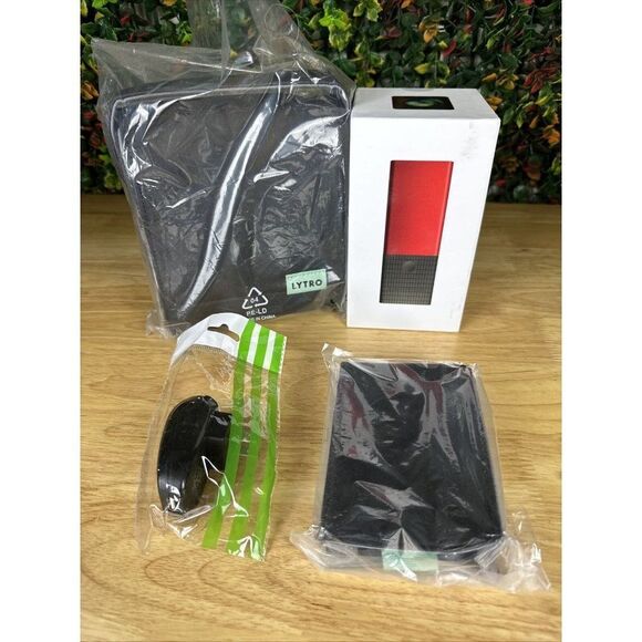 Lytro Model A1 Light Field Digital Camera Red 16GB Point-Shoot (TESTED) + Access - Picture 1 of 8